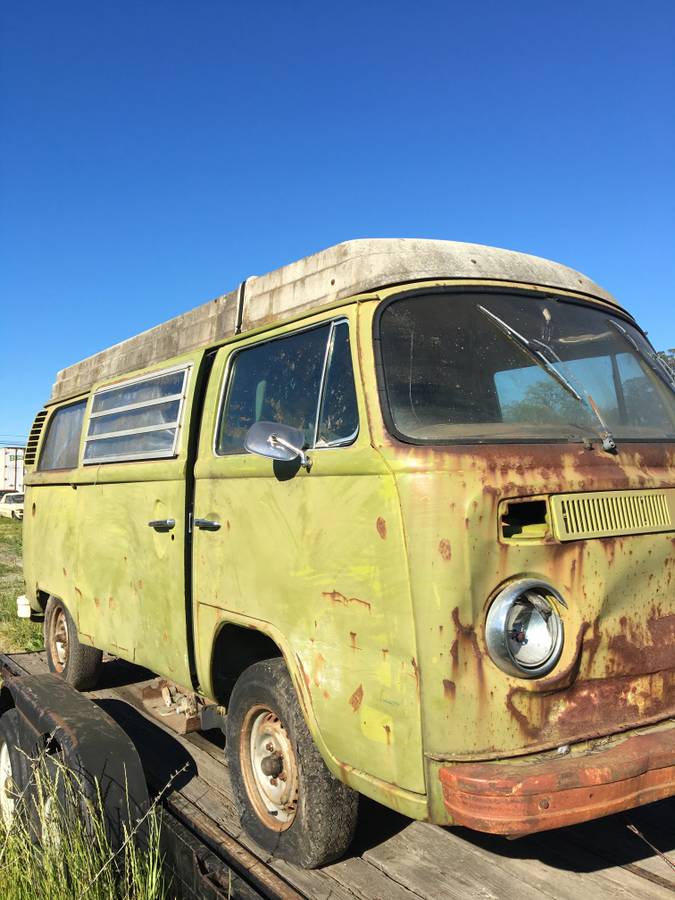 Volkswagen-Campmobil-1977-Green