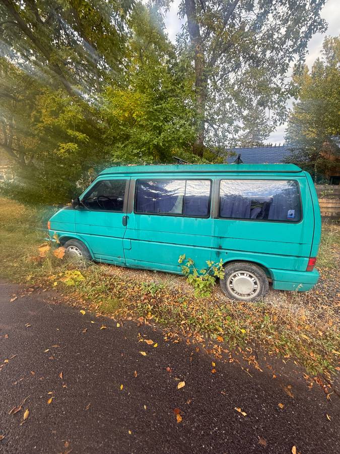 Volkswagen-Eurovan-camper-1994-Blue