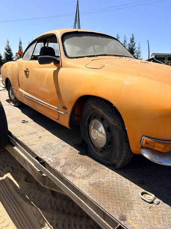 Volkswagen-Ghia-1971-Orange