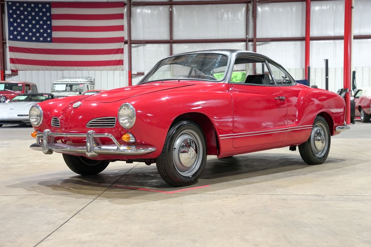 Volkswagen-Karmann-Ghia-1968-Coupe-Black