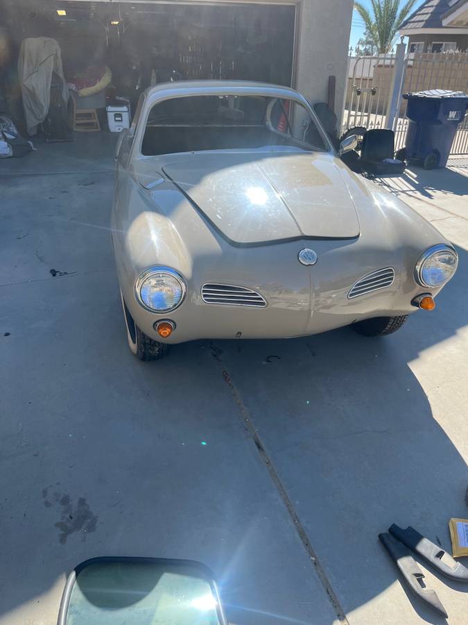 Volkswagen-Karmann-ghia-1969