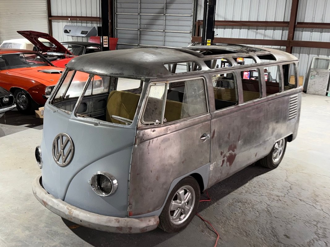 Volkswagen-Microbus-1963-Van-Brown
