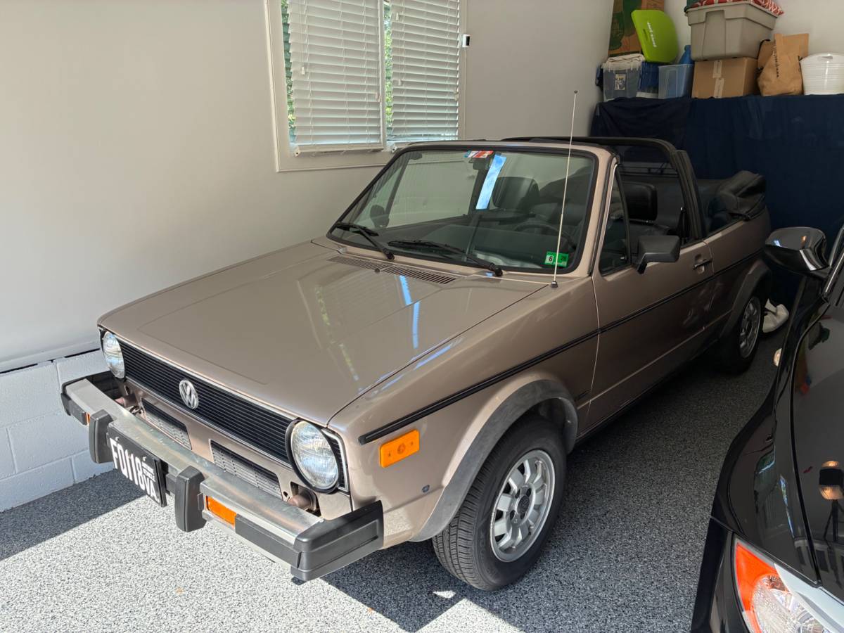 Volkswagen-Rabbit-1984
