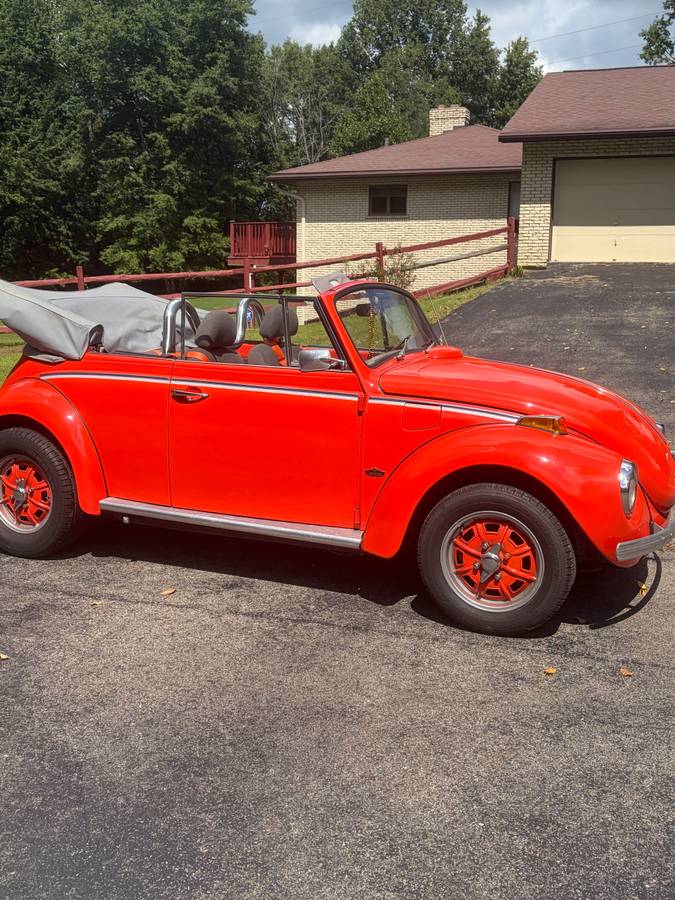 Volkswagen-Super-beetle-1971-Orange