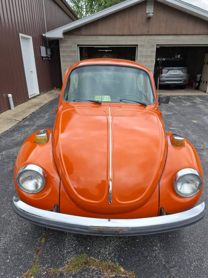 Volkswagen-Super-beetle-1974-Orange