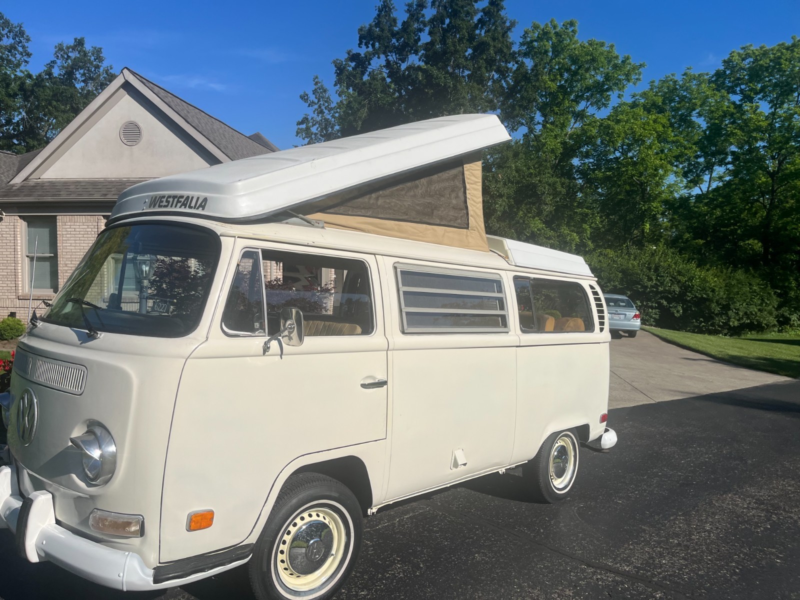 Volkswagen-Transporter-1979