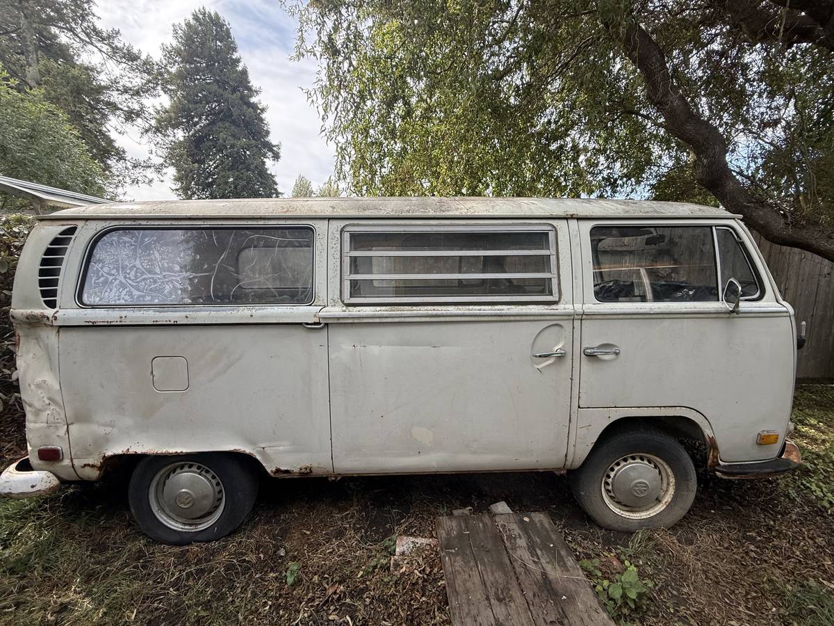Volkswagen-Transporter-van-1971