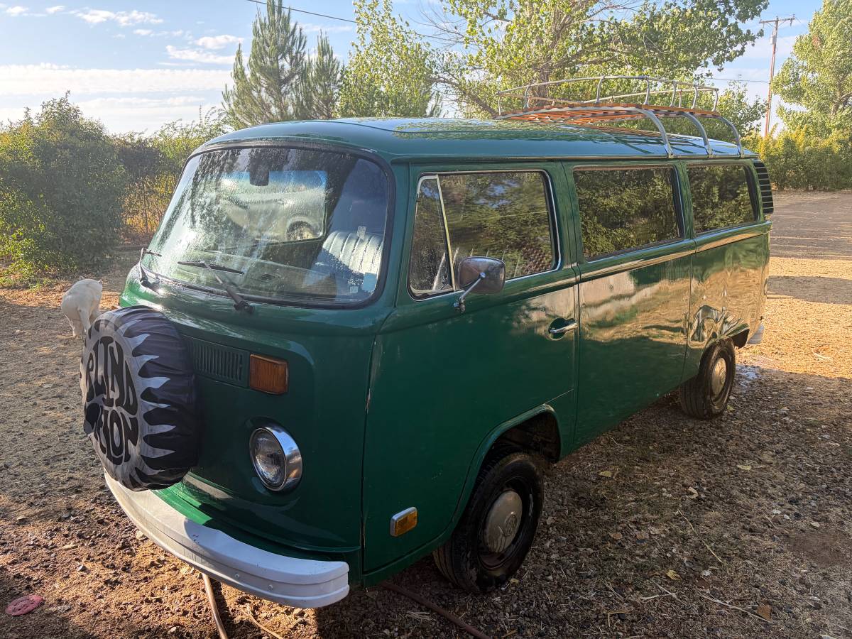 Volkswagen-Transporter-van-1973