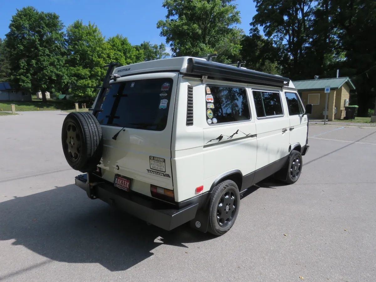 Volkswagen-Transporter-van-1987-White-Gray