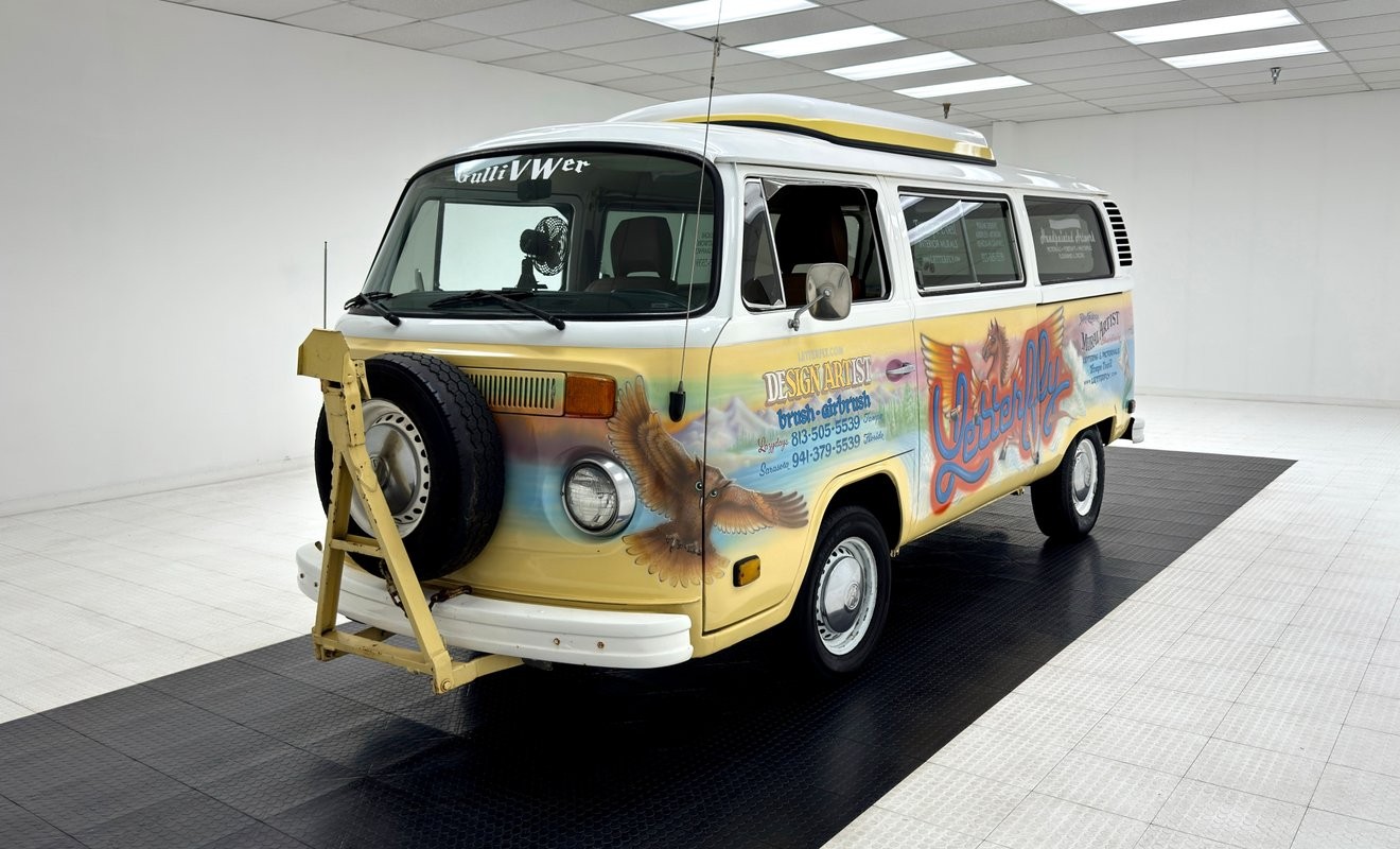 Volkswagen-Type-2-1976-Van-Saddle