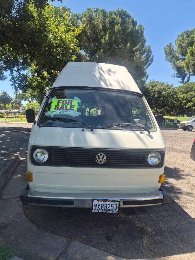 Volkswagen-Vanagon-1982