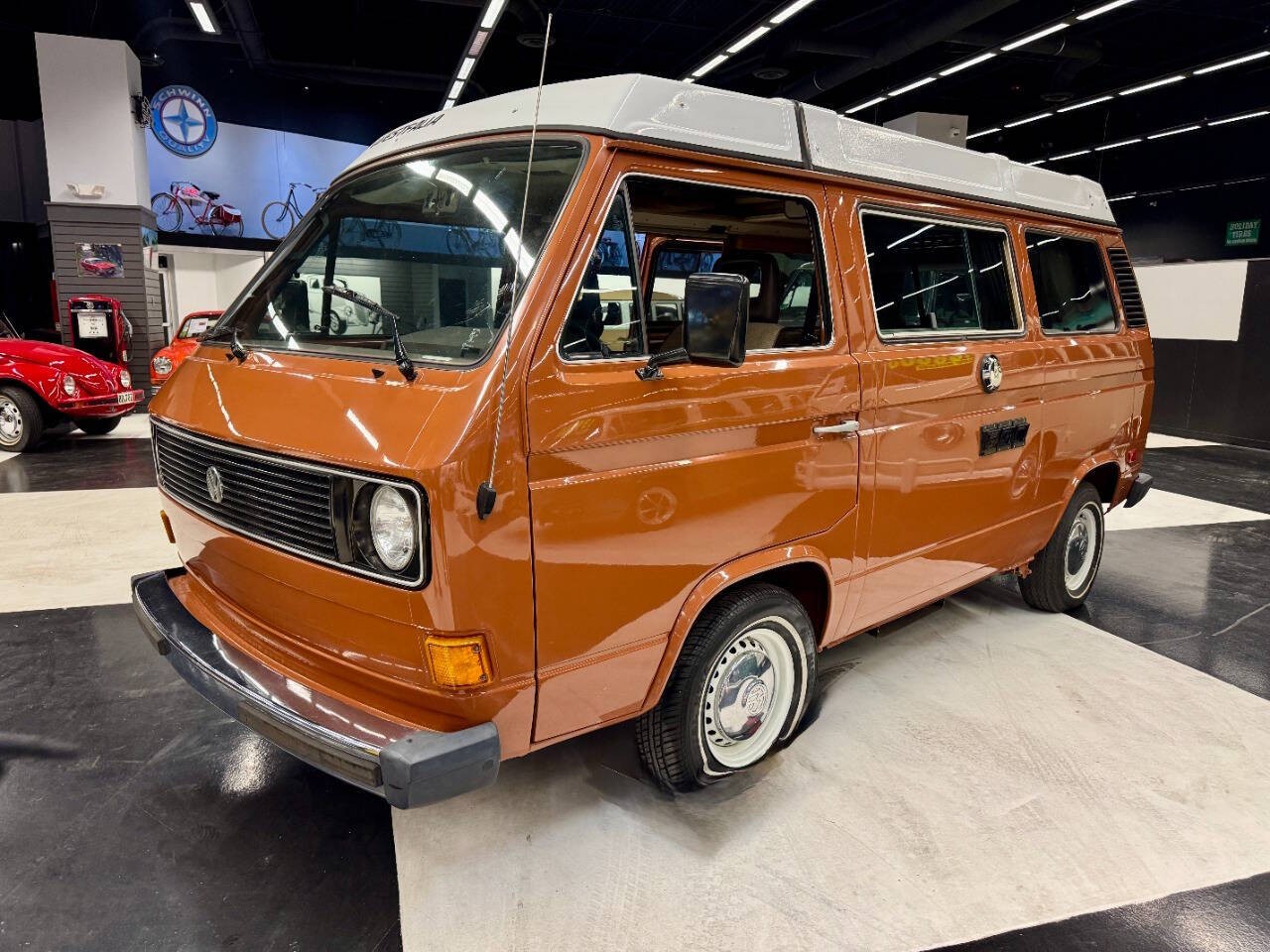 Volkswagen-Vanagon-1982-VAN-PASSENGER-Tan