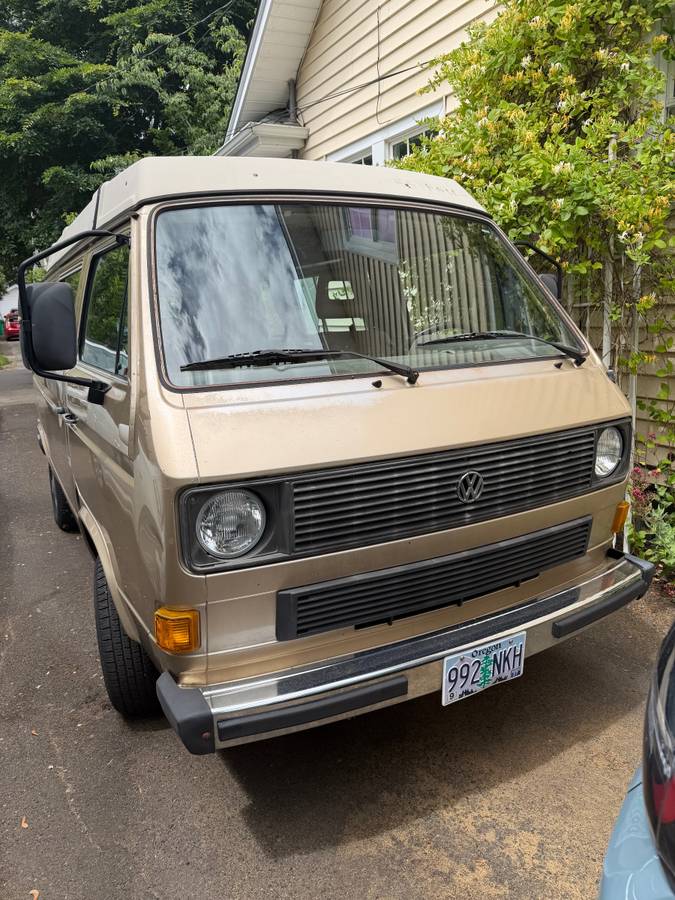 Volkswagen-Vanagon-1985-Brown
