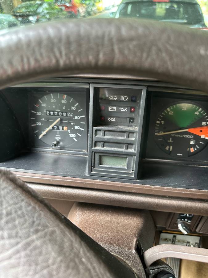 Volkswagen-Vanagon-1985