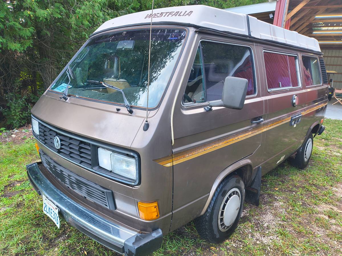 Volkswagen-Vanagon-1986-Brown