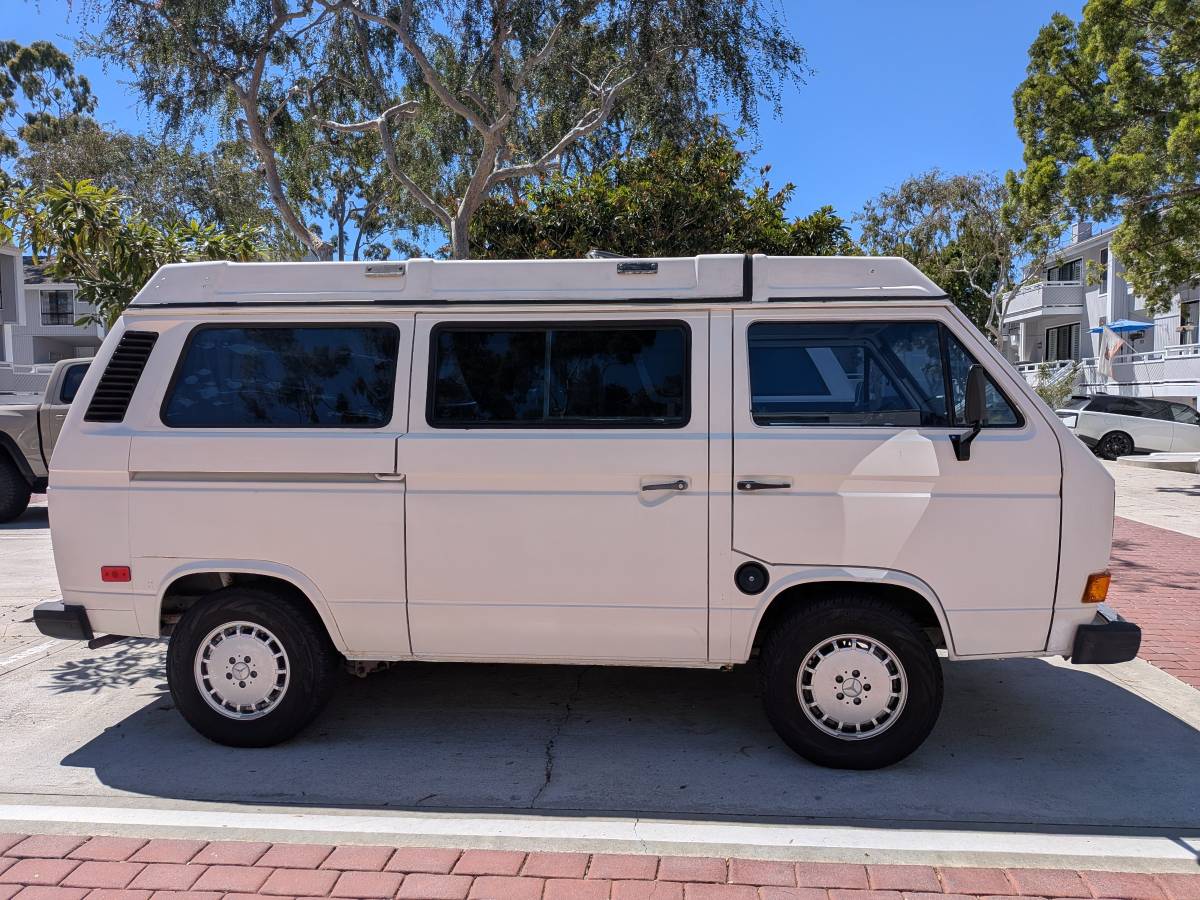 Volkswagen-Vanagon-1986