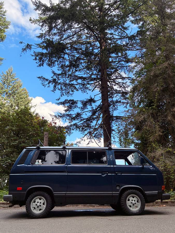 Volkswagen-Vanagon-carat-1991-Blue