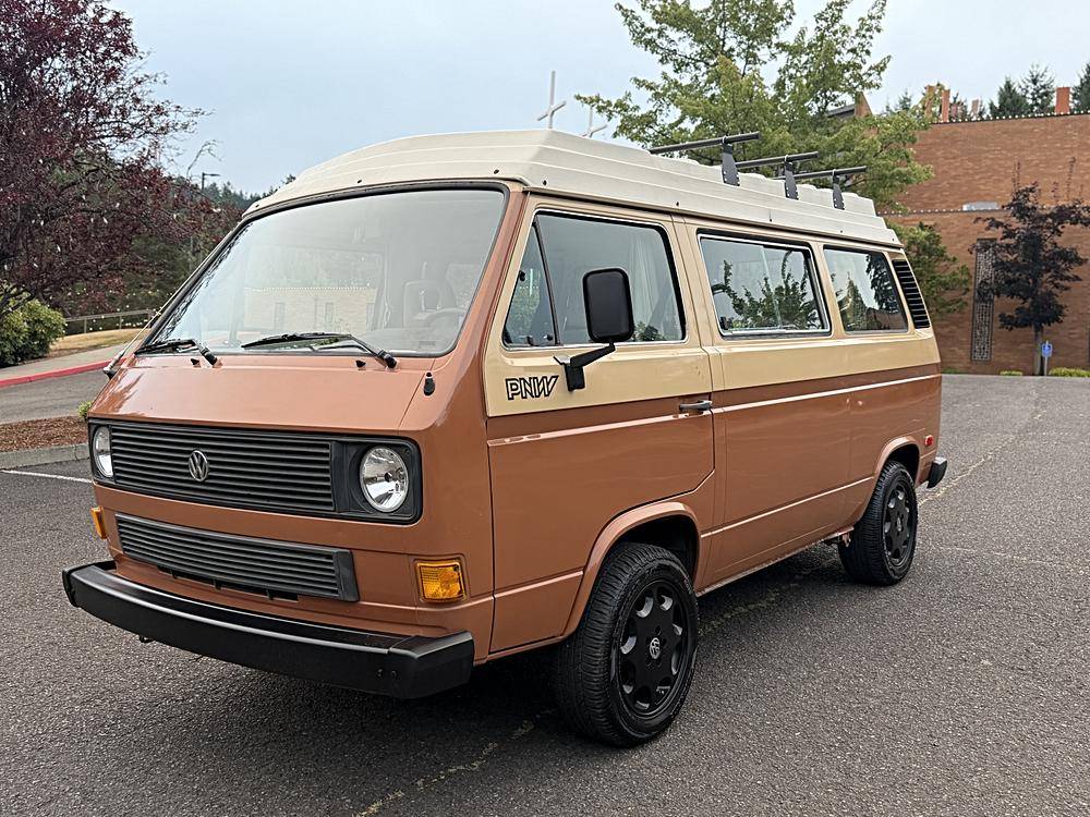 Volkswagen-Vanagoncampmobile-1983-custom