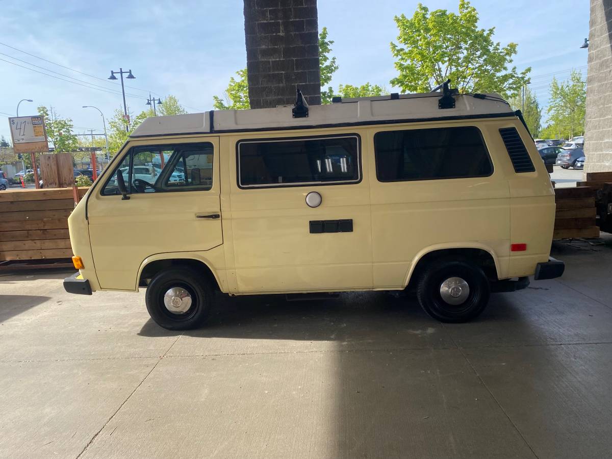 Volkswagen-Westfalia-1982