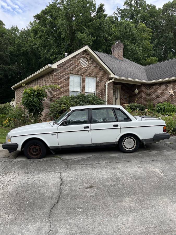 Volvo-240-1993-Purple
