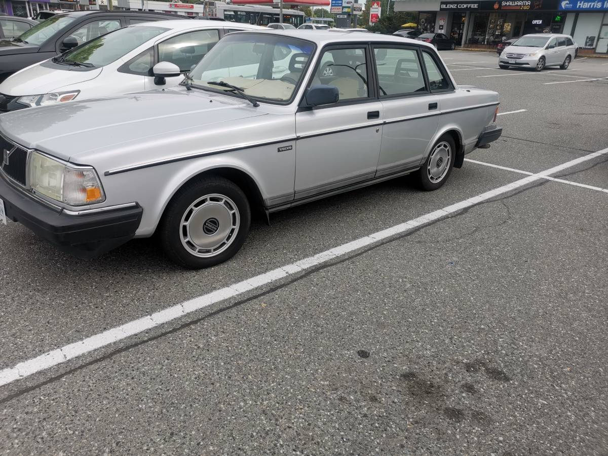 Volvo-240-dl-1993