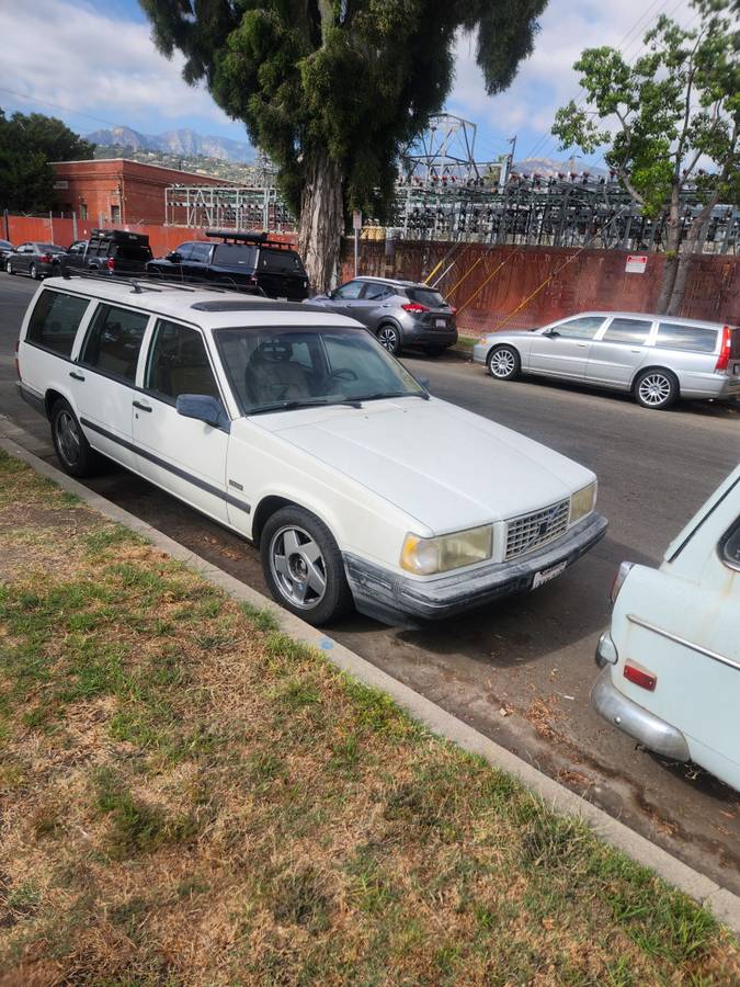 Volvo-740-1989-White