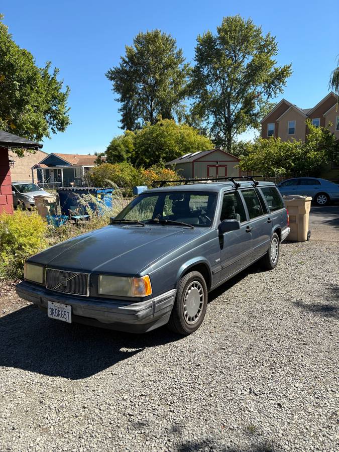 Volvo-740-wagon-1991-Blue