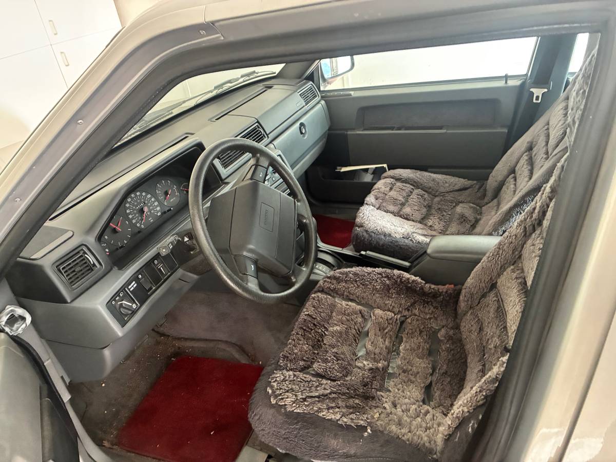 Volvo-940-1995-Gray