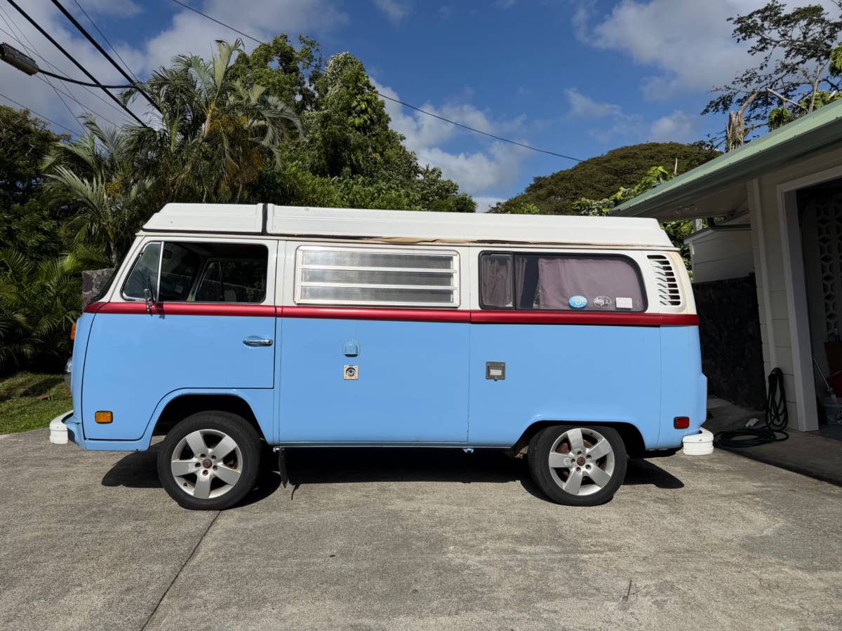 Westfalia-bus-1979-Blue