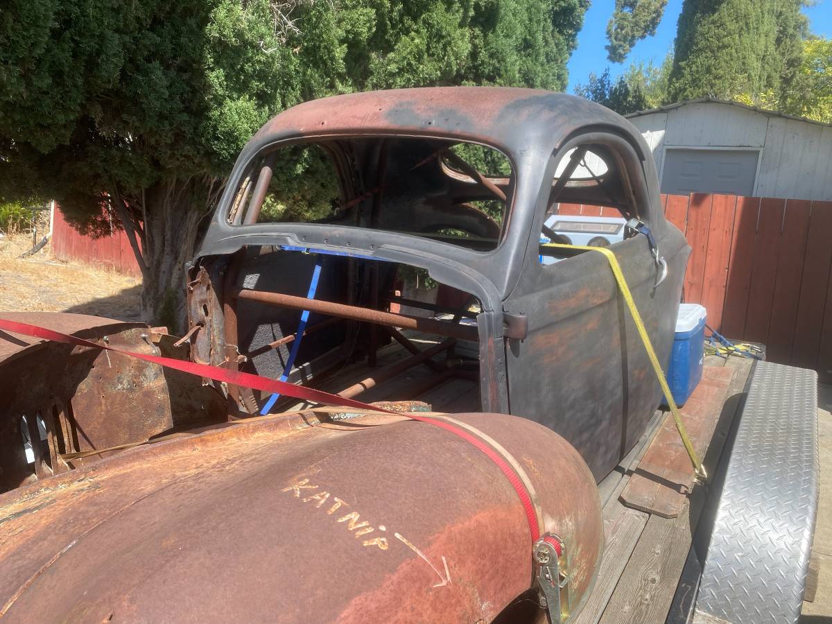 Willys-1940-Black