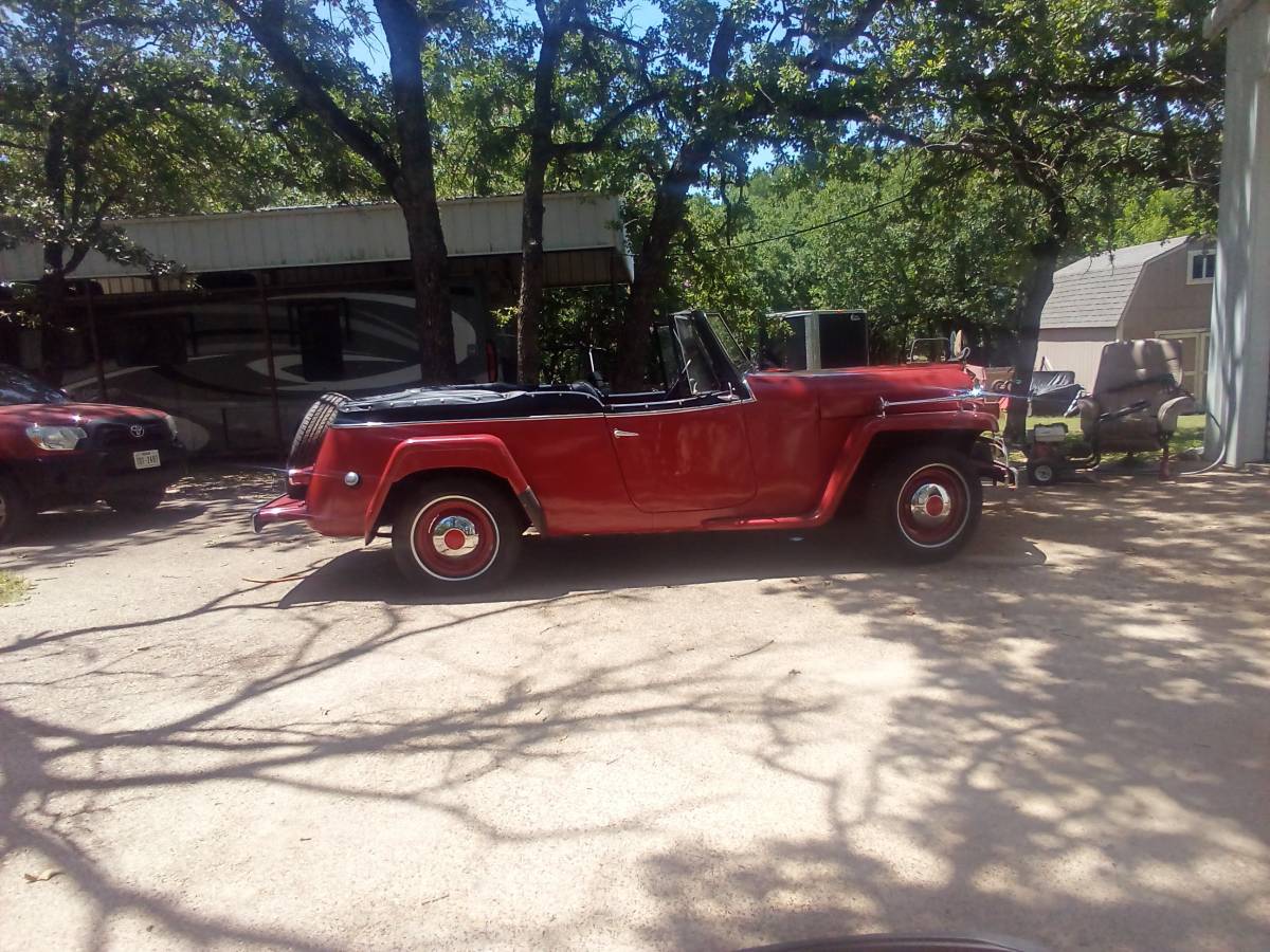 Willys-Jeepter-1951-Red