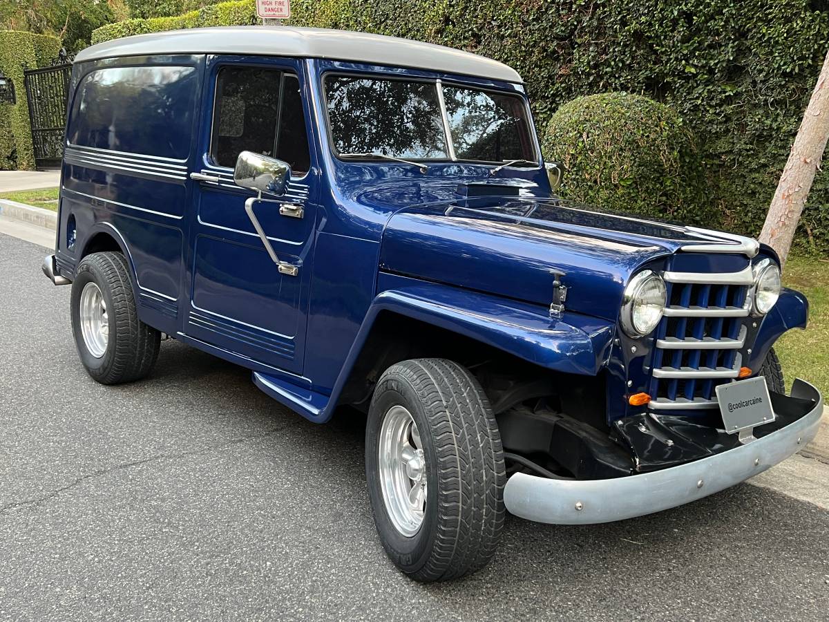 Willys-Station-wagon-1951
