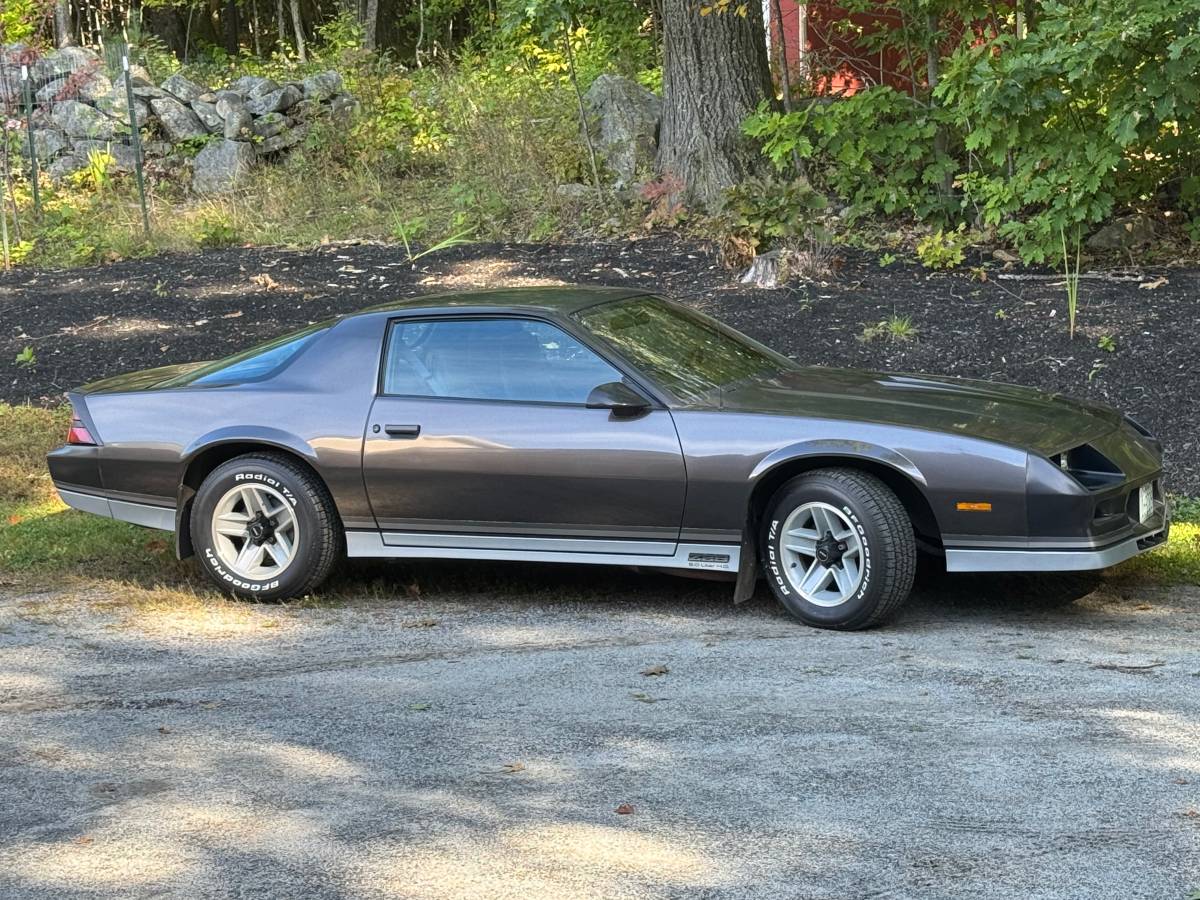 Z28-camaro-1983