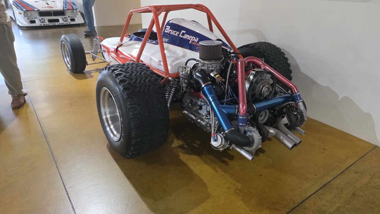 Buggy de course tout-terrain Bruce Canepa Racing à moteur flat-six biturbo
