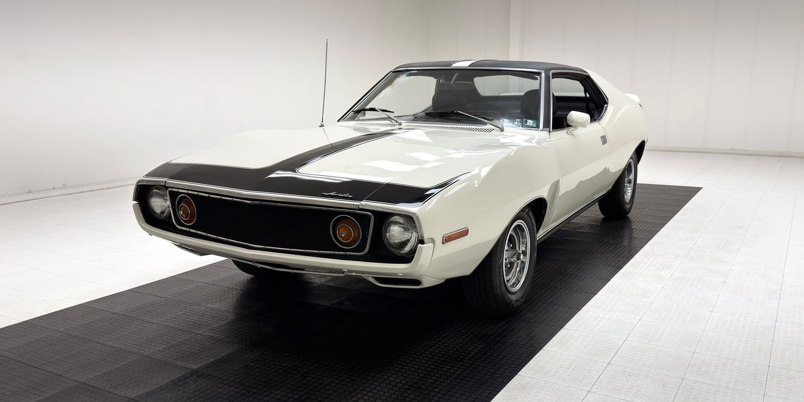 AMC-Javelin-1973-Hardtop-Black