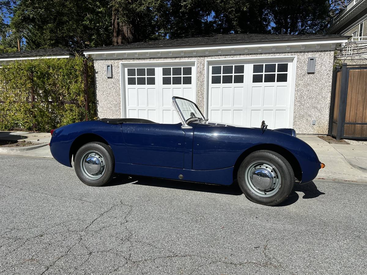 Austin-Healy-bugeye-1960-Blue