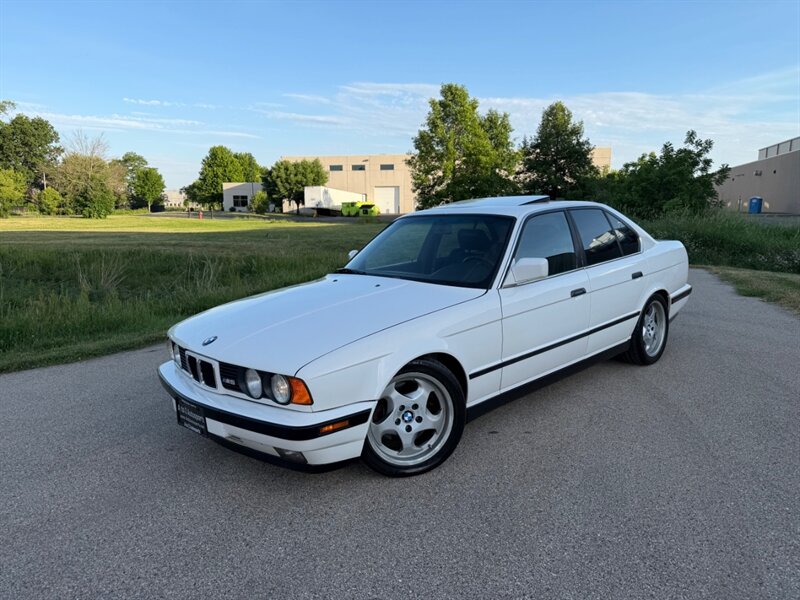 BMW-M5-1991-Sedan-Black