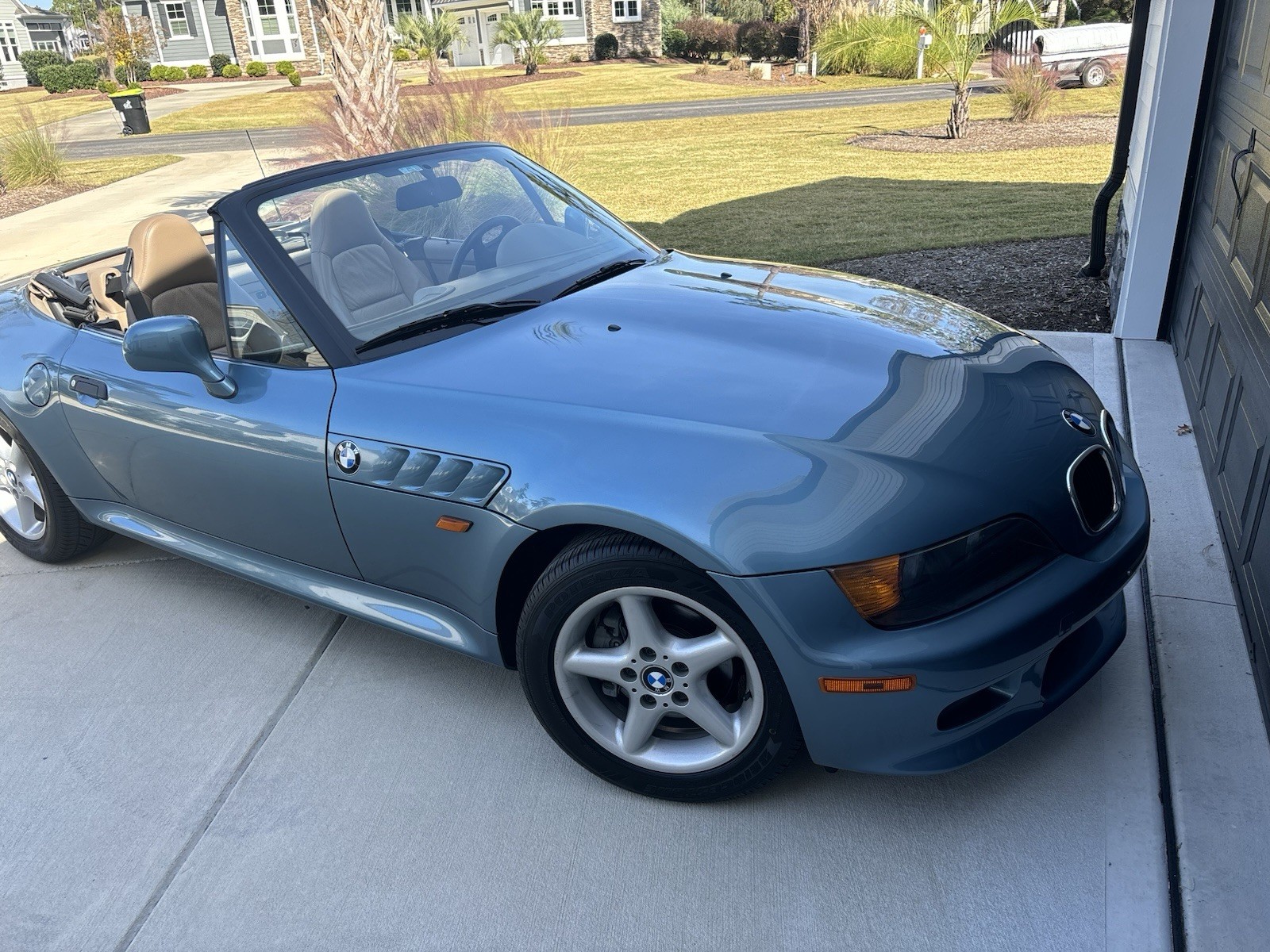 BMW-Z3-1997-Convertible-Tan