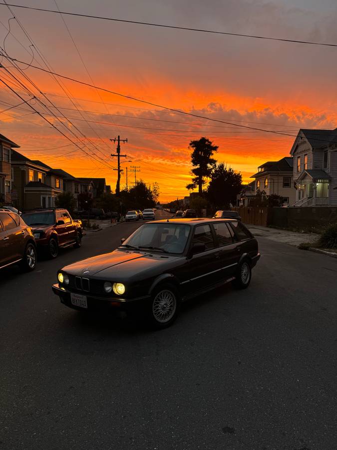 Bmw-325ix-touring-1989-Gray