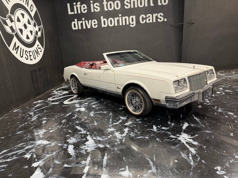 Buick-Riviera-1984