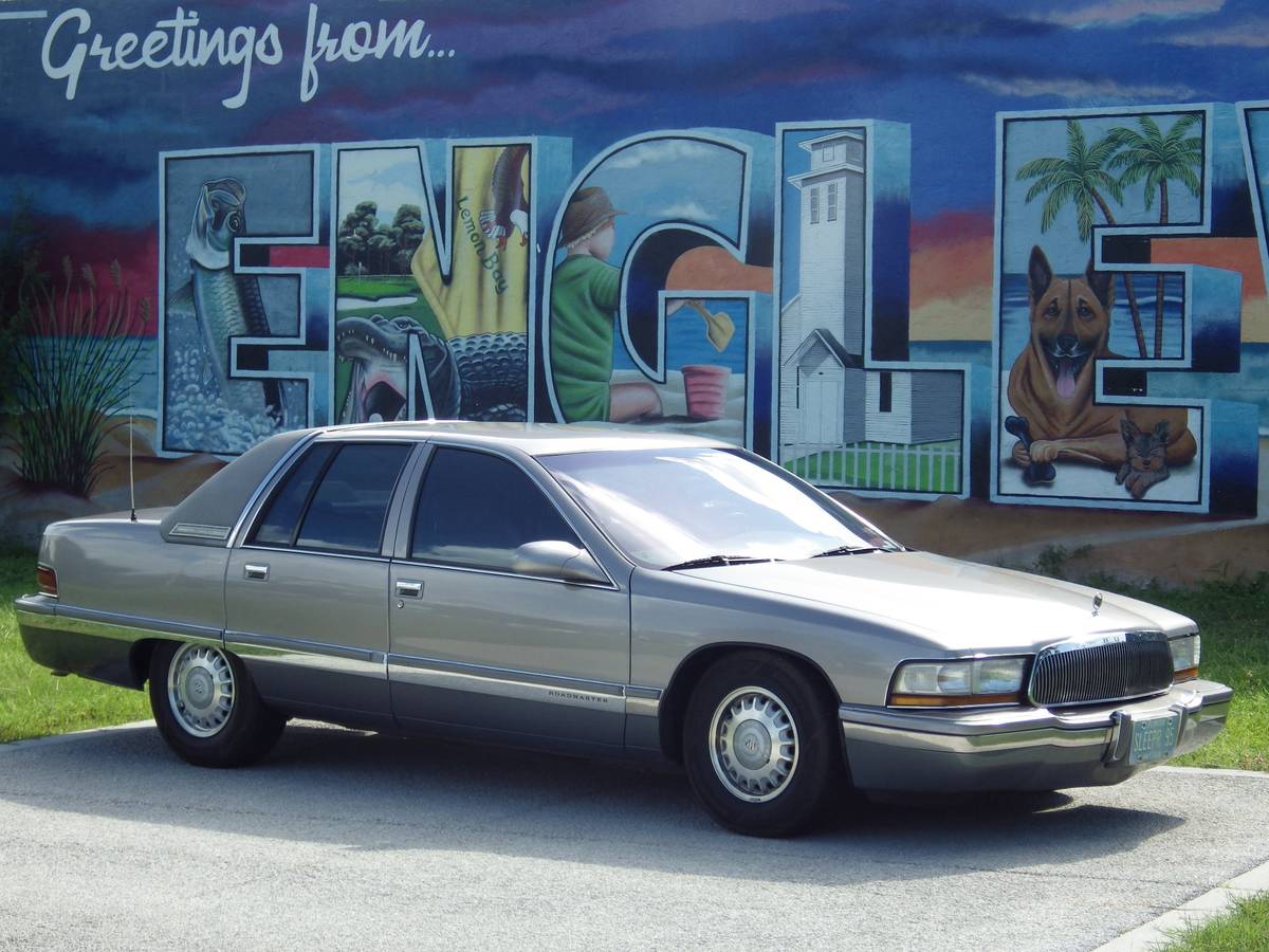Buick-Roadmaster-1995