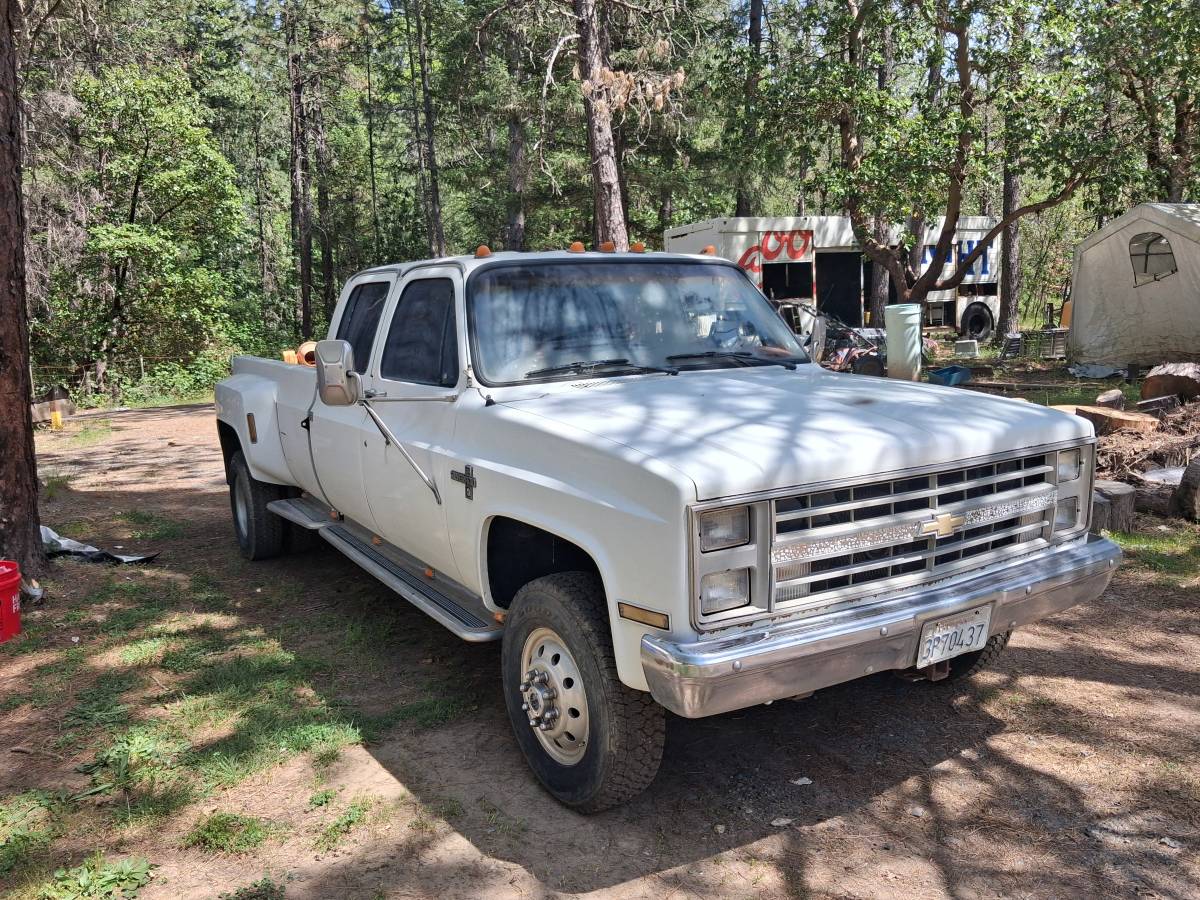 Camper-special-c30-1988-White