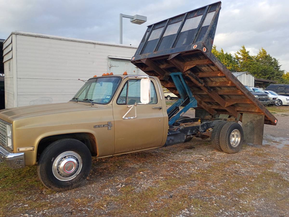 Chevrolet-30-one-ton-1984