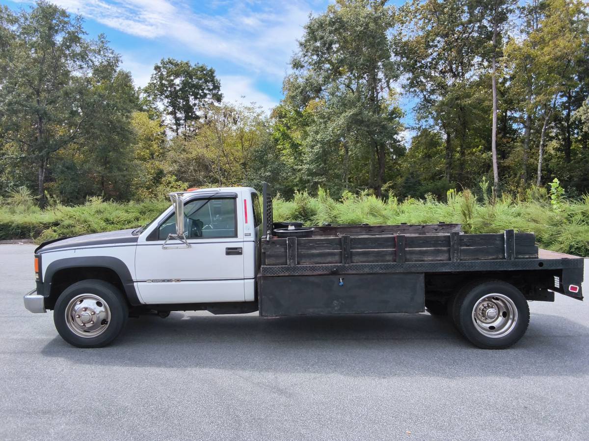 Chevrolet-3500-hd-1994-White