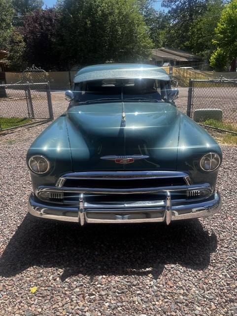 Chevrolet-4-door-sedan-1951-Blue