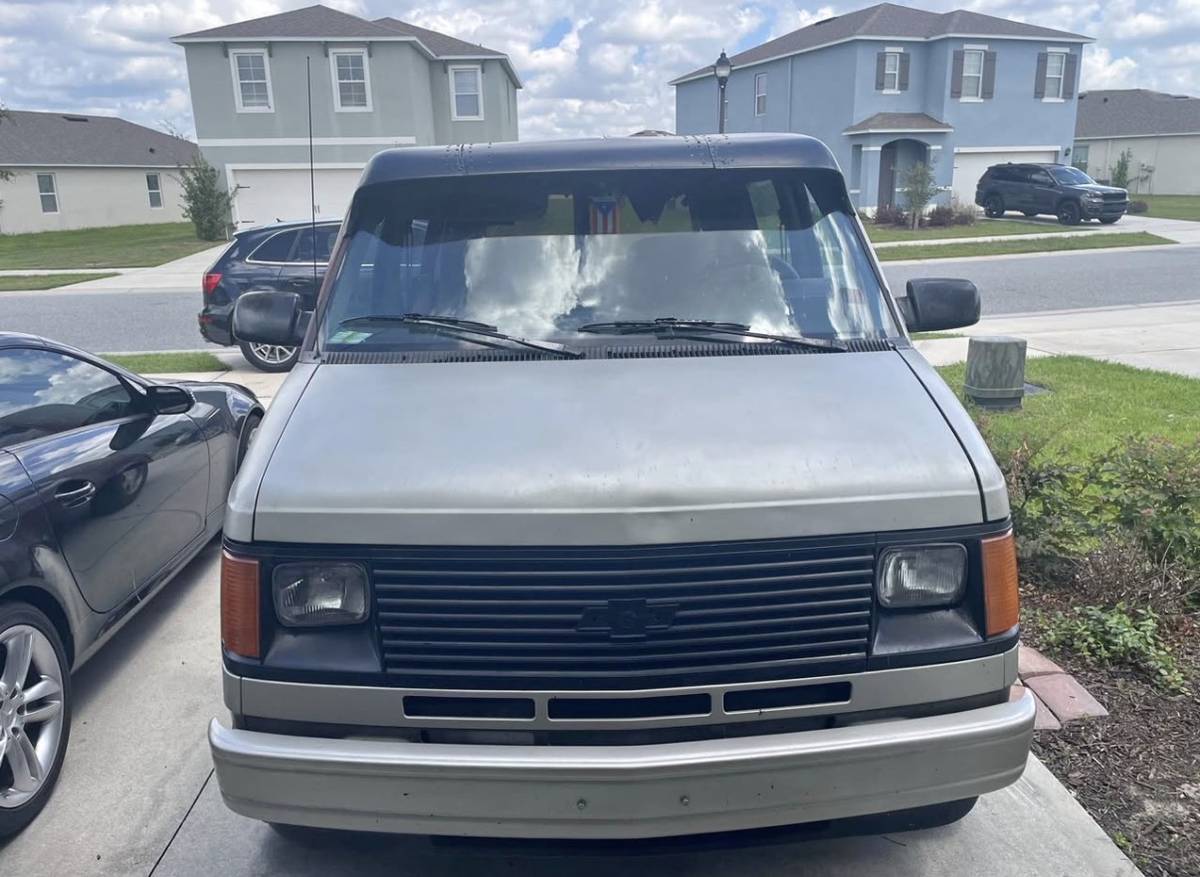 Chevrolet-Astro-1990