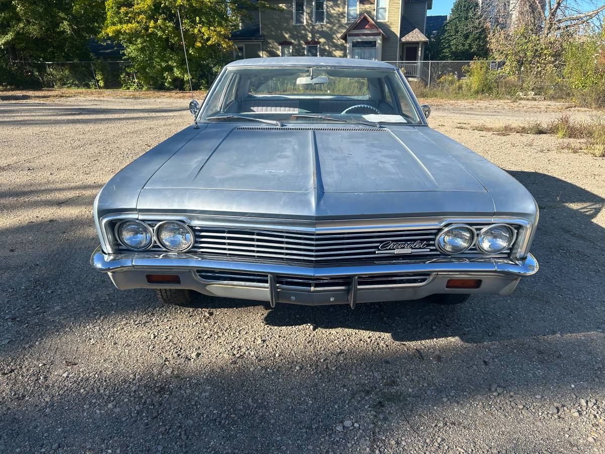 Chevrolet-Bel-air-1966-Blue