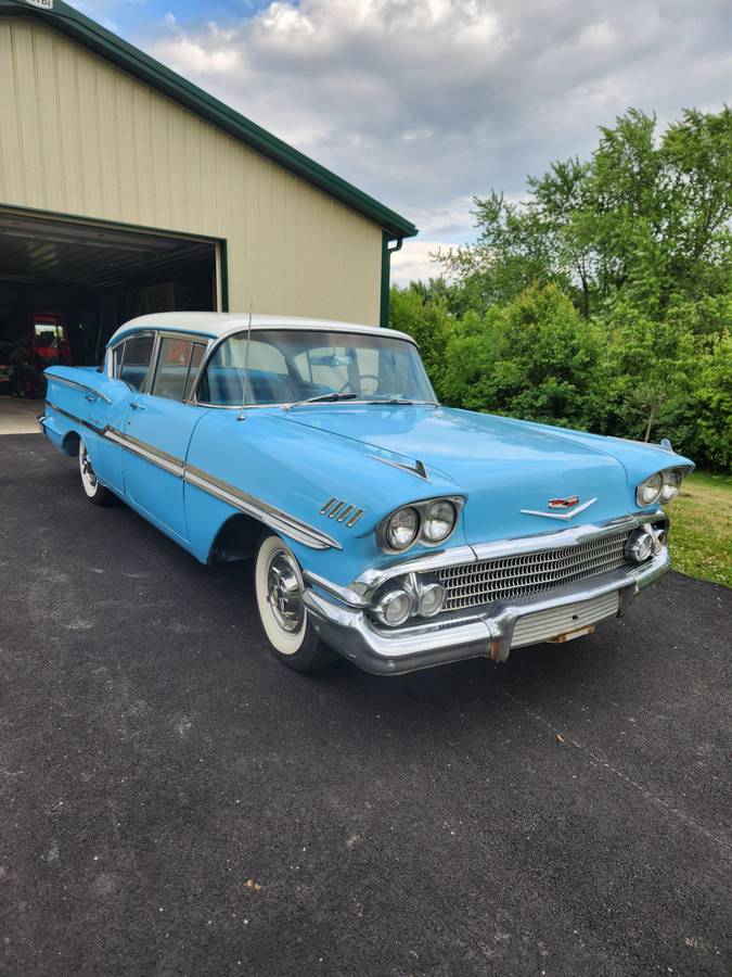 Chevrolet-Biscayne-sedan-1958-Blue