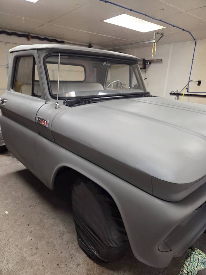 Chevrolet-C10-1965-Silver