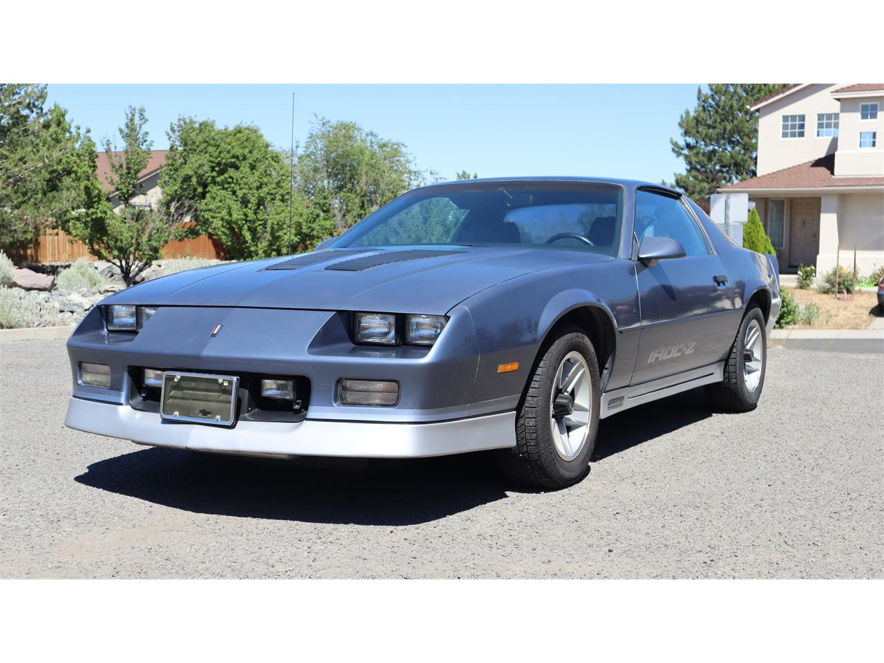 Chevrolet-Camaro-1984-Medium-Gray-Metallic-Blue